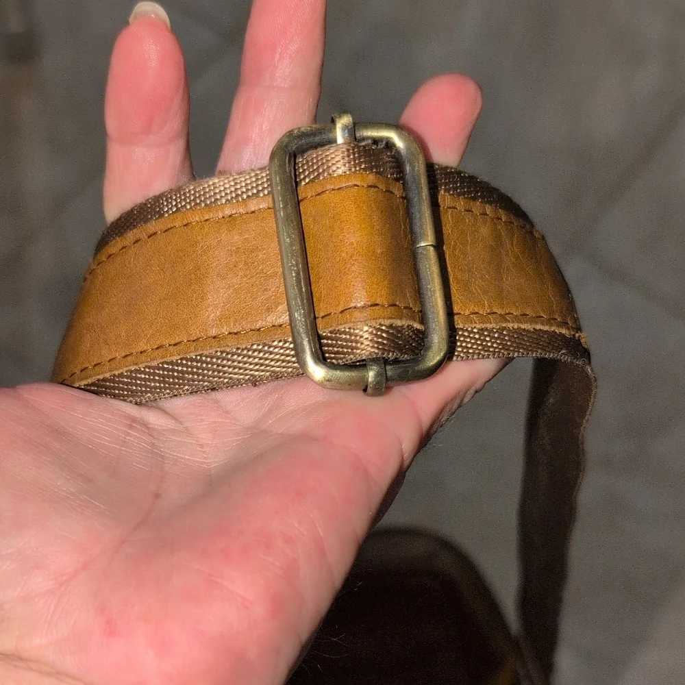 World Korea Brown Leather Messenger Bag for Men